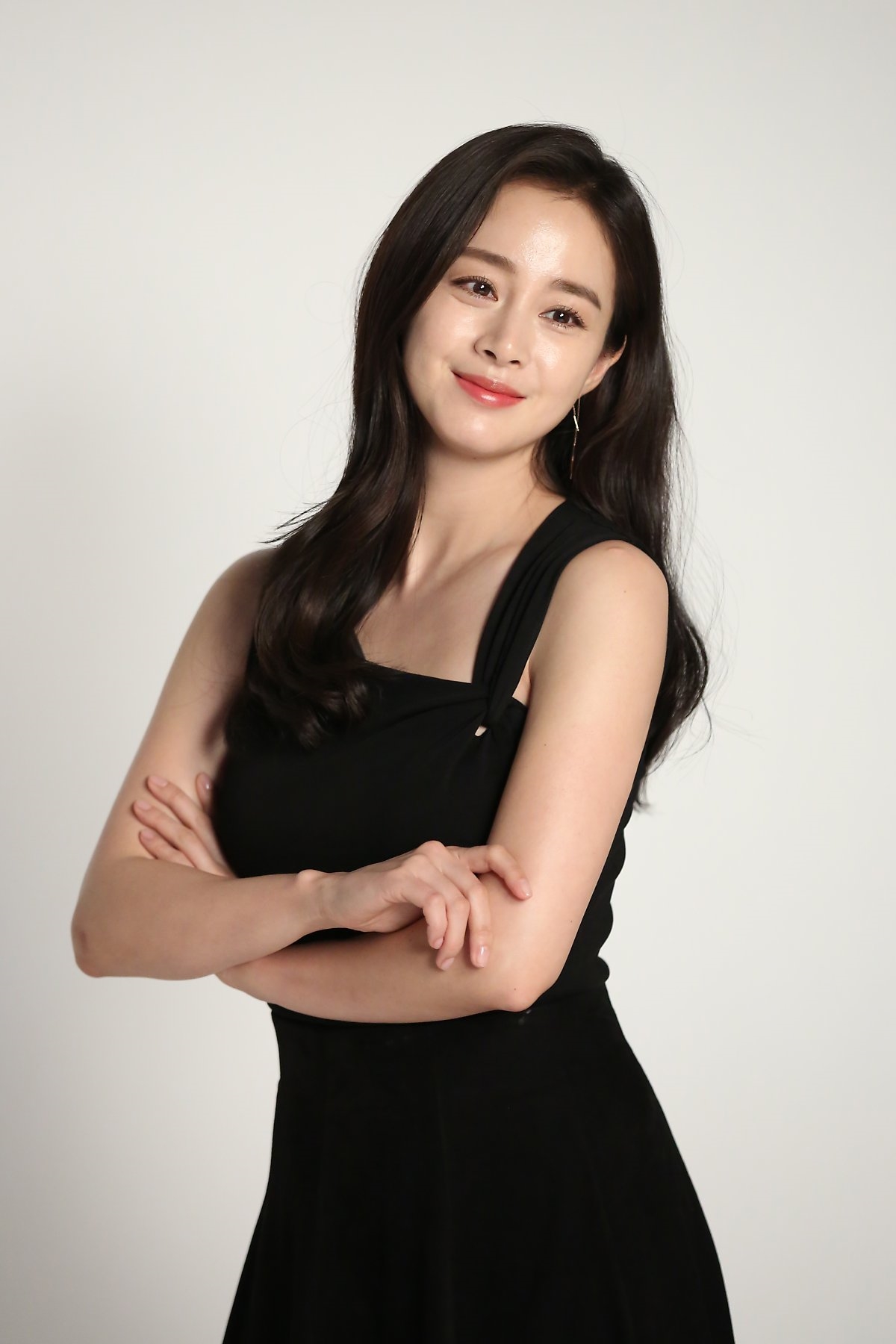 Kim Tae Hee tung bộ ảnh hậu trường chụp quảng cáo sau sinh