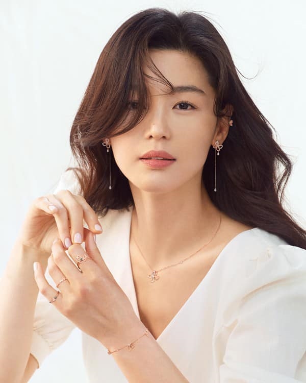 Loạt nữ thần làng phim Hàn 'đổ bộ' tạp chí đầu xuân 2020