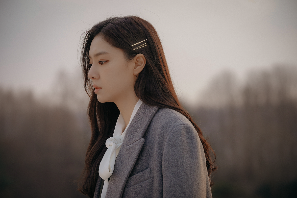 Seo Ji Hye xinh đẹp với phong cách thời trang trong 'Hạ cánh nơi anh'