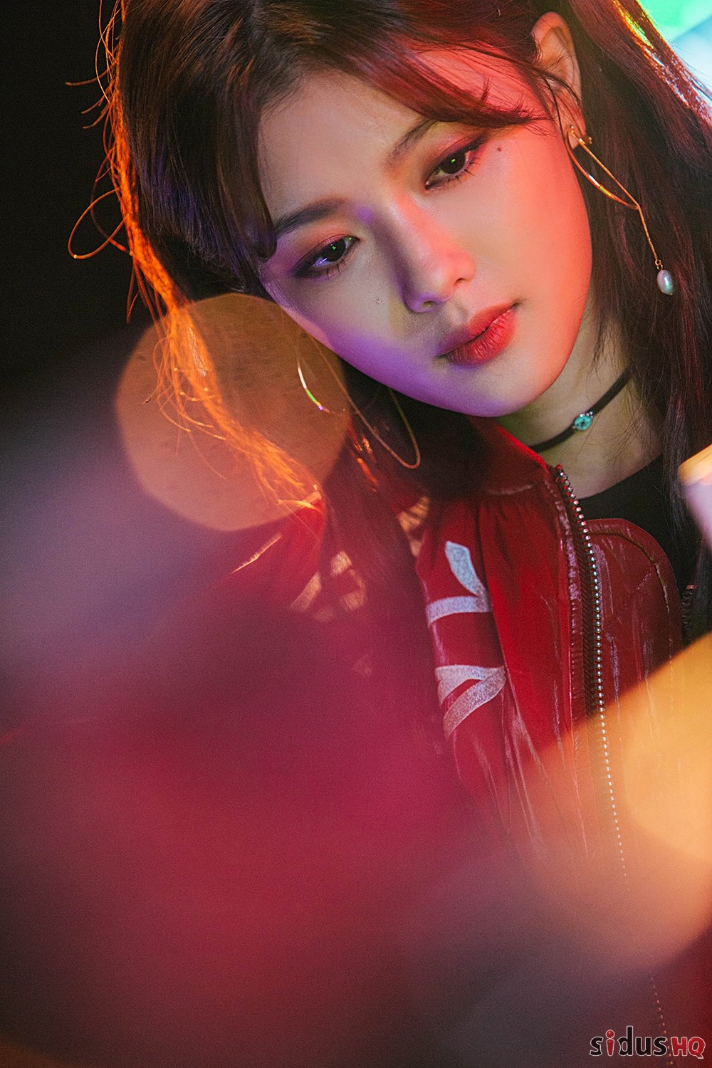 Kim Yoo Jung “lột xác” cá tính trong bộ ảnh quảng cáo mới