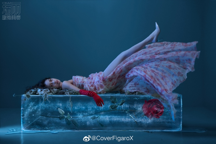 AngelaBaby hóa nữ thần băng giá trên tạp chí thời trang