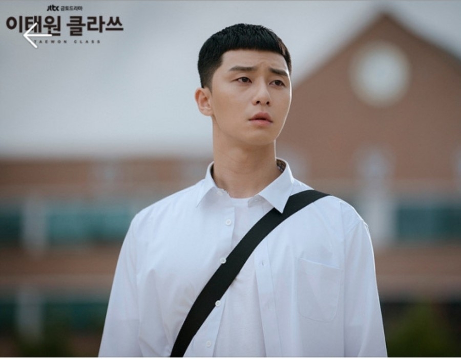 Park Seo Joon hút fan trên instagram nhờ Itaewon Class quá thành công