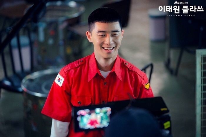 Park Seo Joon hút fan trên instagram nhờ Itaewon Class quá thành công