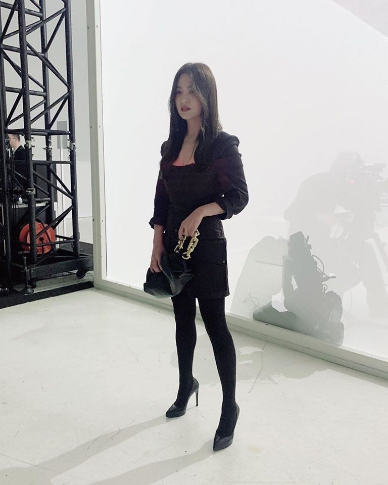 Song Hye Kyo đẹp trang chảnh dự sự kiện thời trang quốc tế