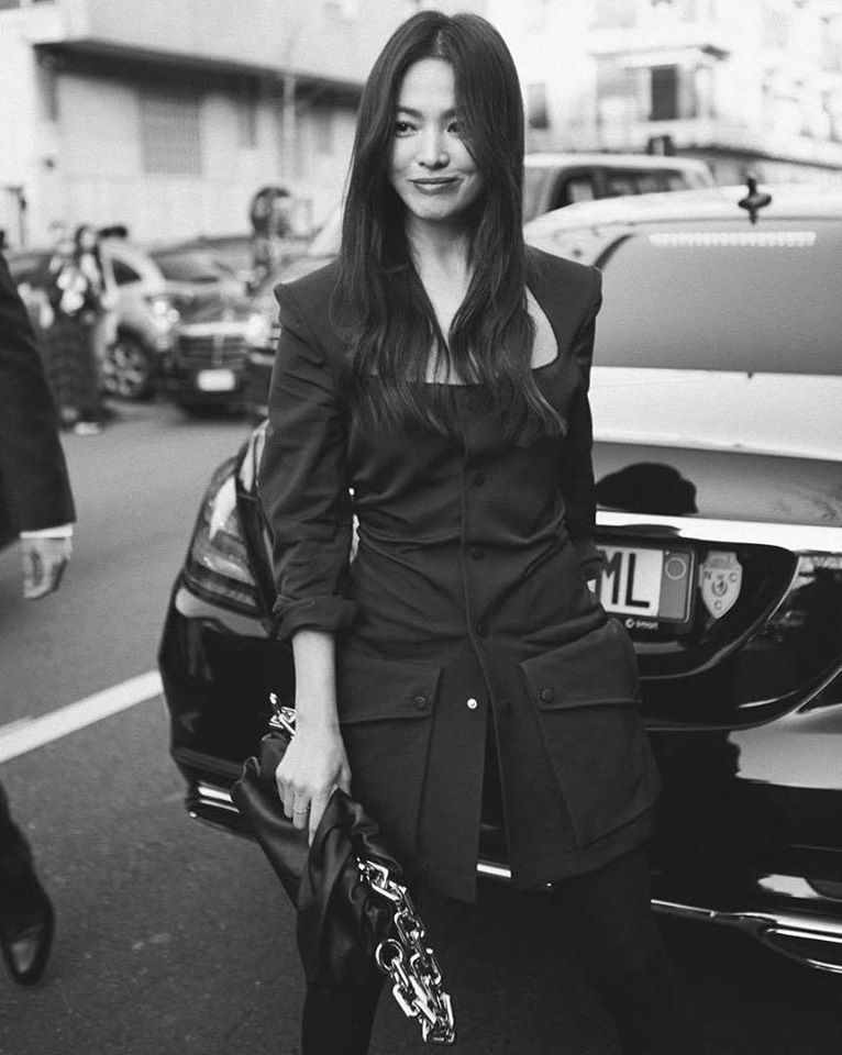 Song Hye Kyo đẹp trang chảnh dự sự kiện thời trang quốc tế