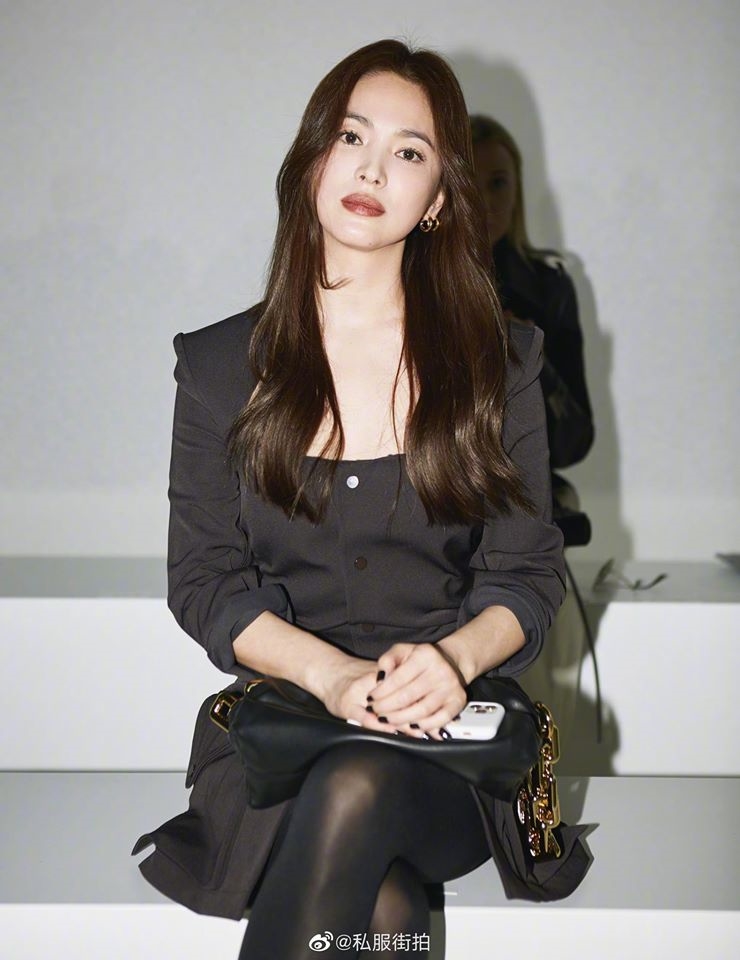Song Hye Kyo đẹp trang chảnh dự sự kiện thời trang quốc tế