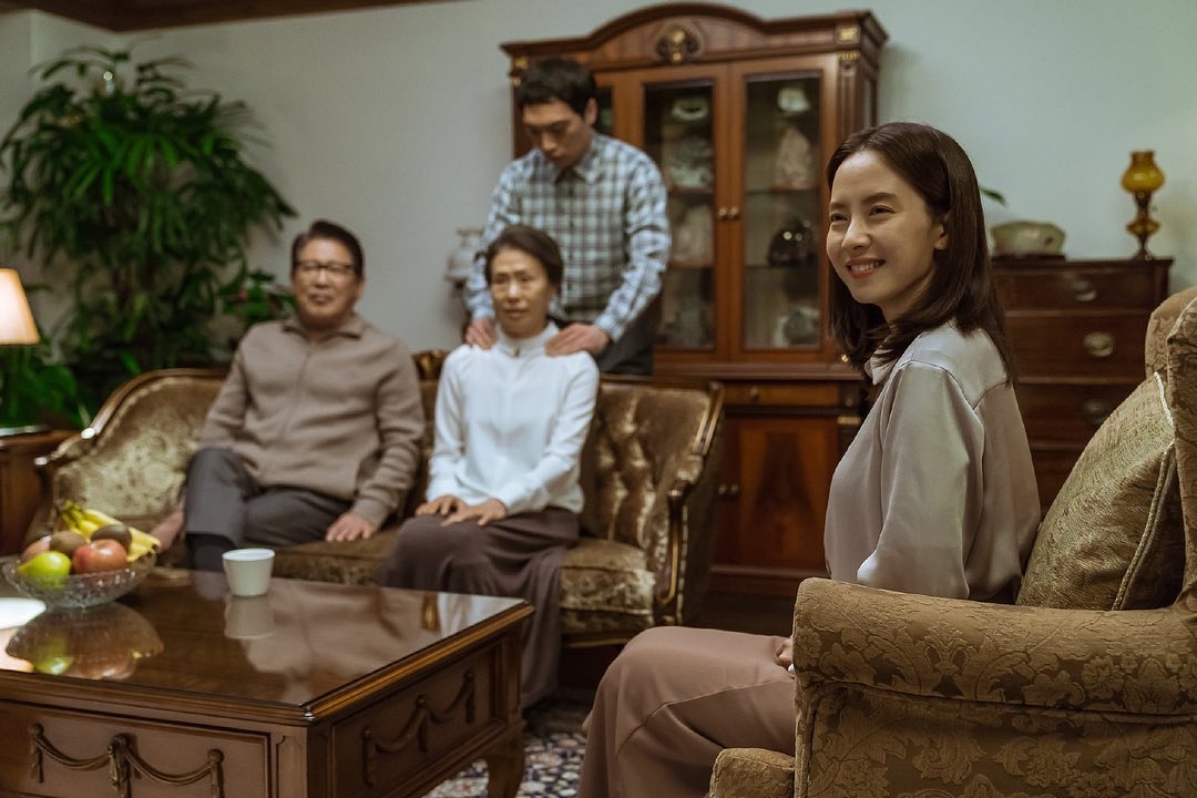 Song Ji Hyo 'lột xác' ấn tượng trong tạo hình movie mới
