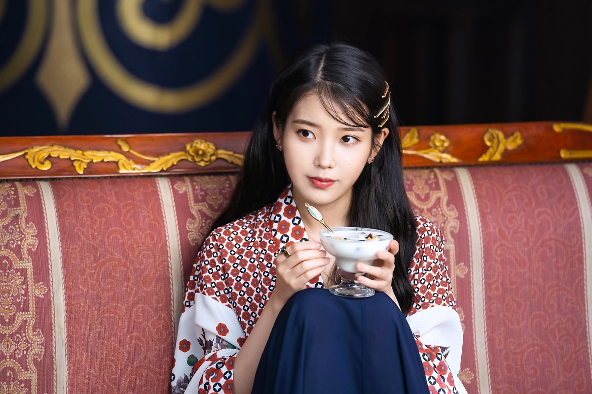 IU từng được chính tác giả mời đóng vai nữ chính 'Itaewon Class'