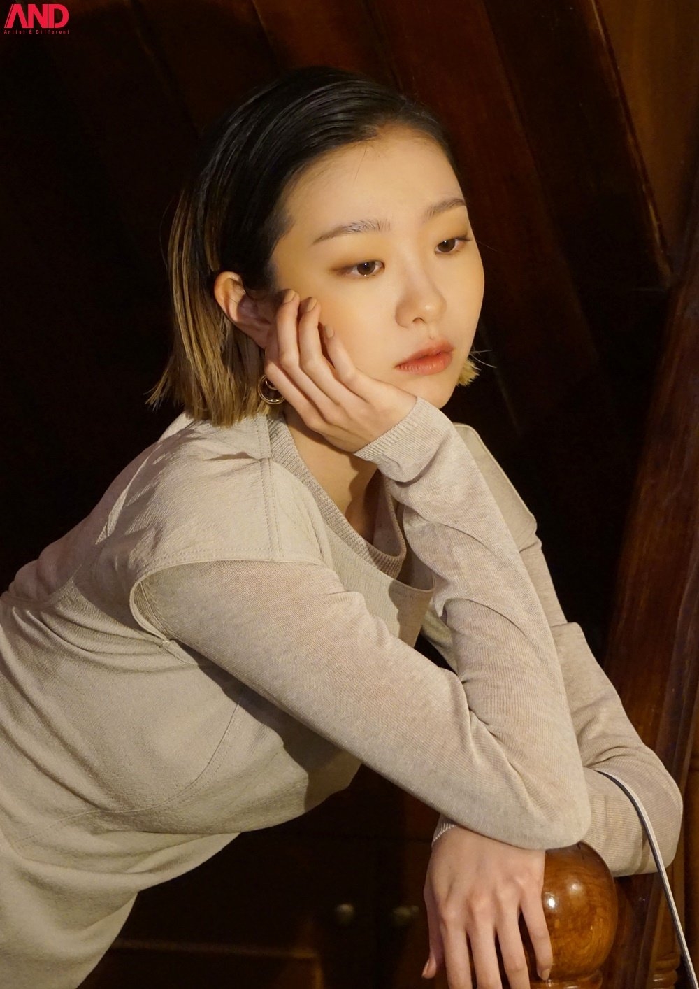 Nữ chính “Itaewon Class” Kim Da Mi vừa xinh vừa ngầu trong bộ ảnh mới