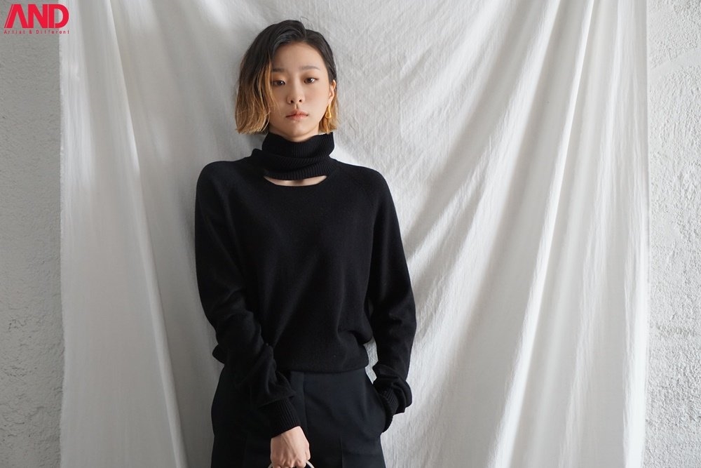 Nữ chính “Itaewon Class” Kim Da Mi vừa xinh vừa ngầu trong bộ ảnh mới