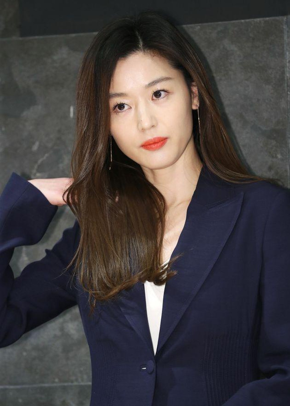 Song Hye Kyo và bí quyết sau làn da mịn màng của các nữ thần xứ Hàn