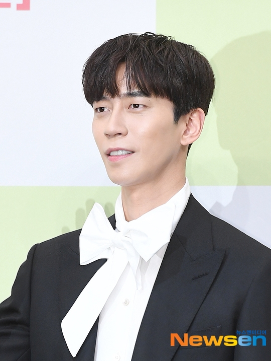 Shin Sung Rok rút vai khỏi drama mới của biên kịch 'The Last Empress'