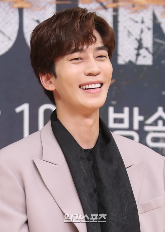 Shin Sung Rok rút vai khỏi drama mới của biên kịch 'The Last Empress'