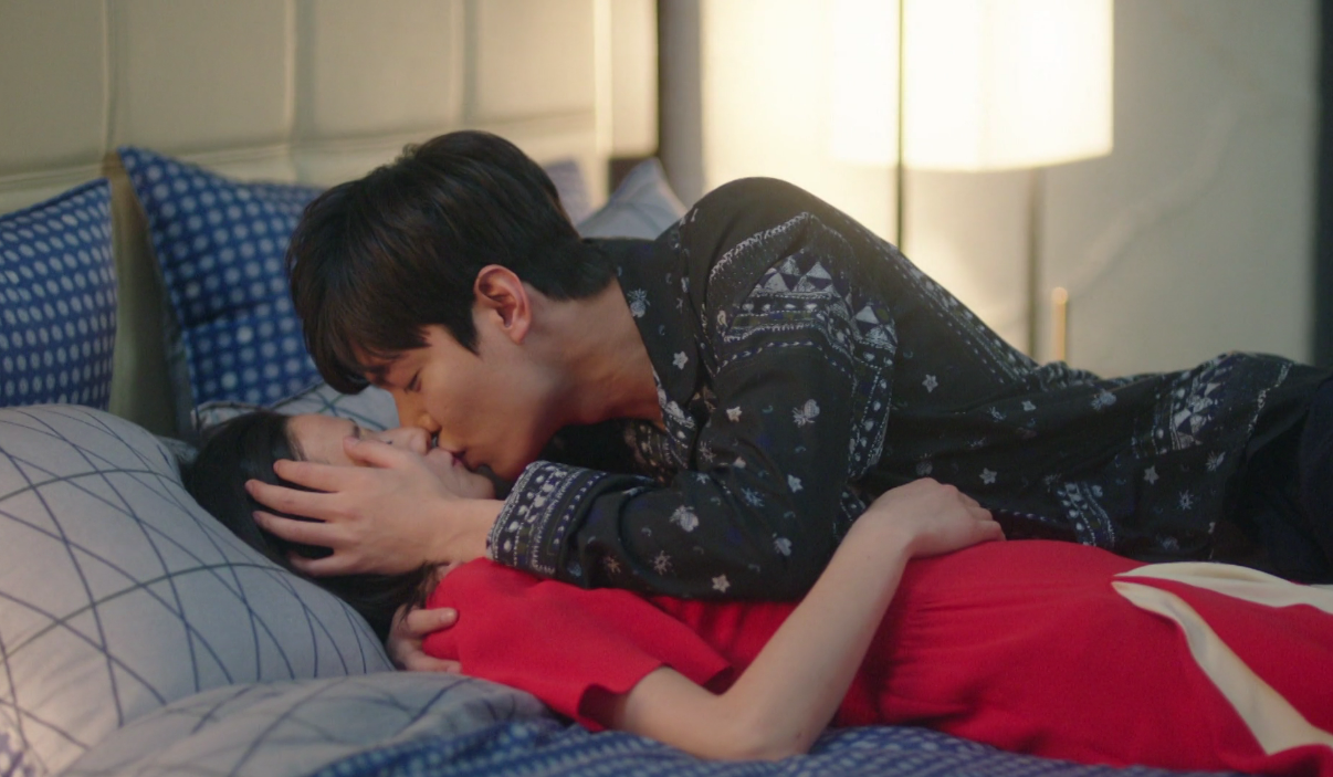 6 khoảnh khắc rung tim trong các drama Hàn đình đám