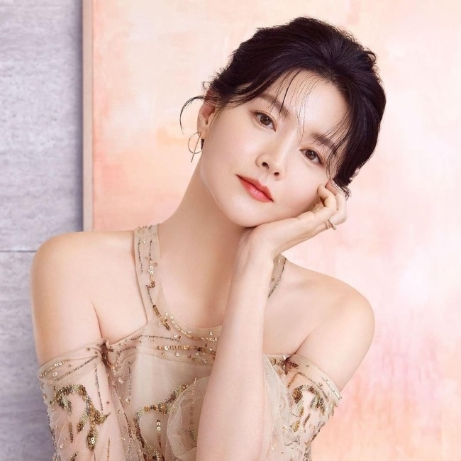 Lưu Diệc Phi, Song Hye Kyo... và nữ thần đẹp nhất của Hoa - Hàn