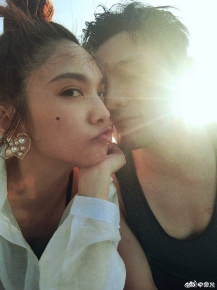 Triệu Lệ Dĩnh, Lâm Y Thần và những tấm gương vượt khó của Cbiz