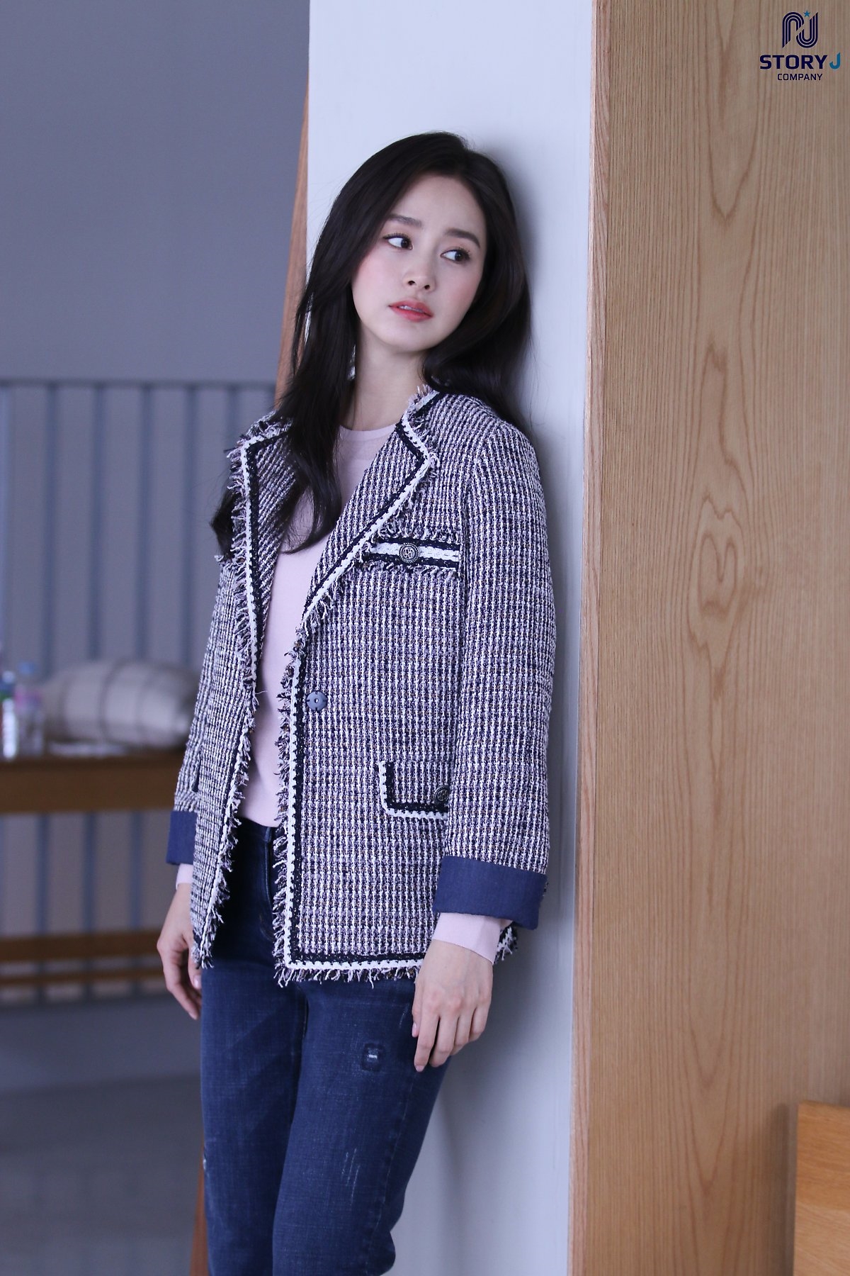 Kim Tae Hee tung bộ ảnh quảng cáo mới cực thanh lịch, duyên dáng