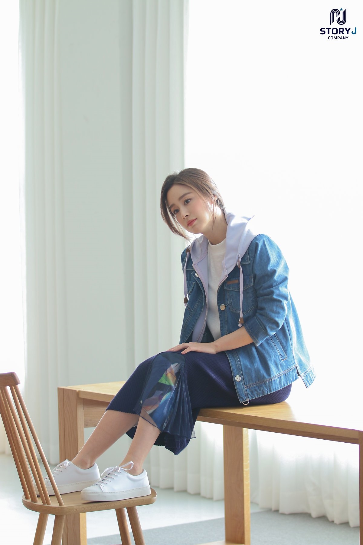 Kim Tae Hee tung bộ ảnh quảng cáo mới cực thanh lịch, duyên dáng