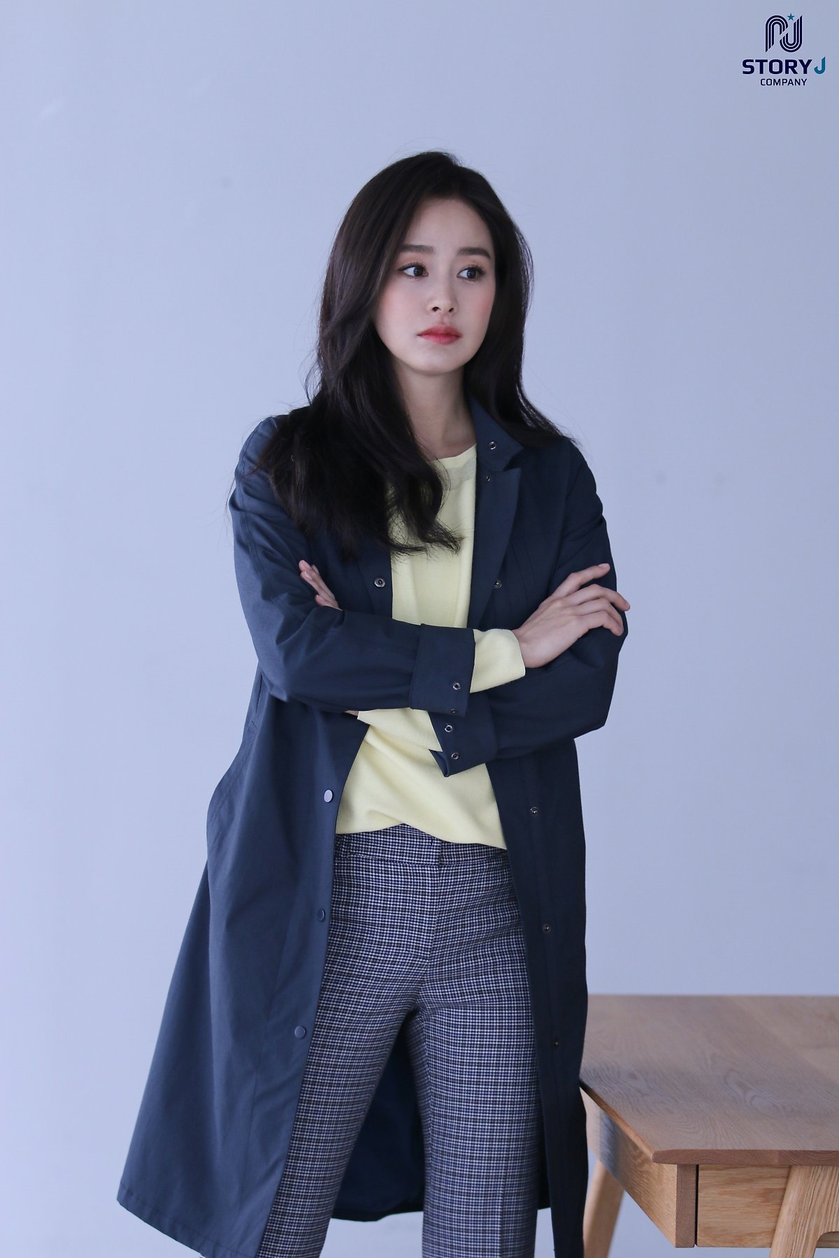 Kim Tae Hee tung bộ ảnh quảng cáo mới cực thanh lịch, duyên dáng
