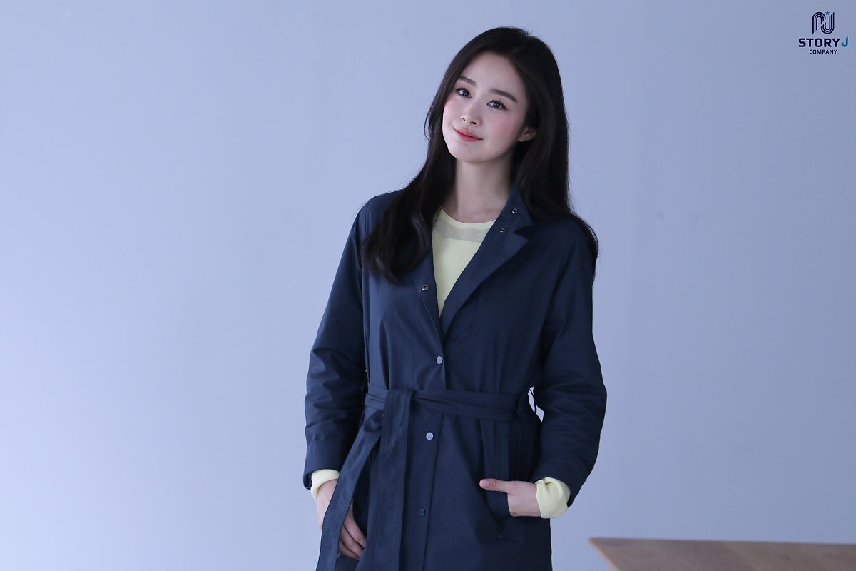 Kim Tae Hee tung bộ ảnh quảng cáo mới cực thanh lịch, duyên dáng