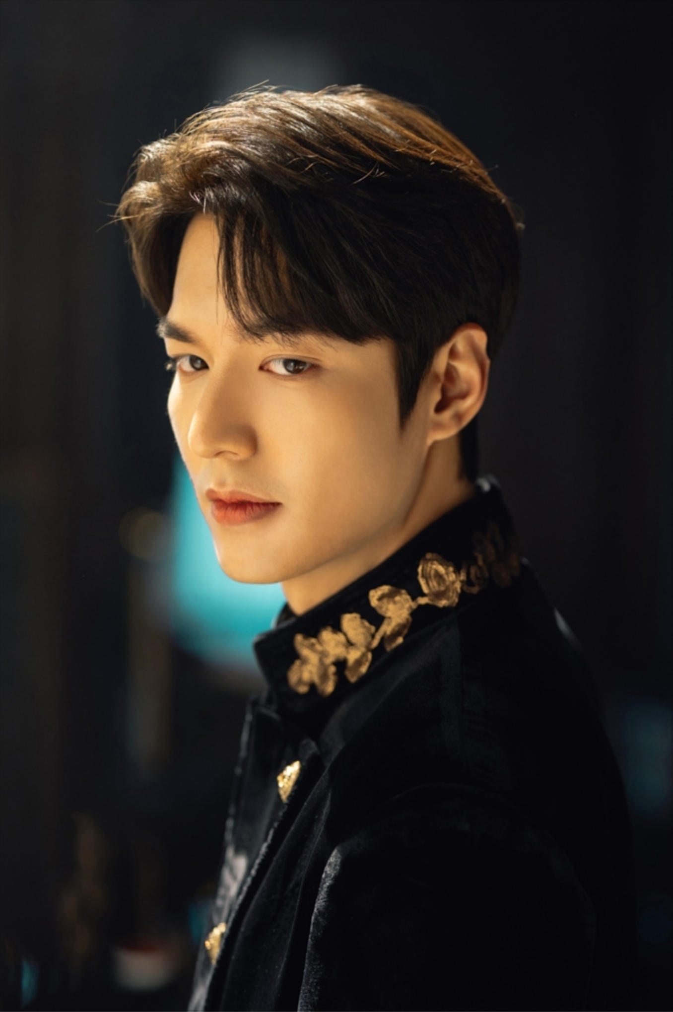 'The King: Eternal Monarch' tung bảng quan hệ nhân vật trong phim