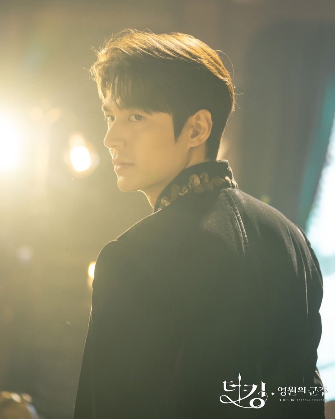 Lee Min Ho tỏa uy phong ngời ngời trong loạt ảnh drama mới