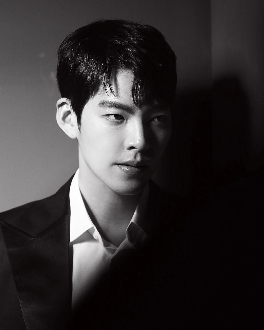 Kim Woo bin đóng góp tiền giúp đỡ trẻ em bị ung thư chống Corona