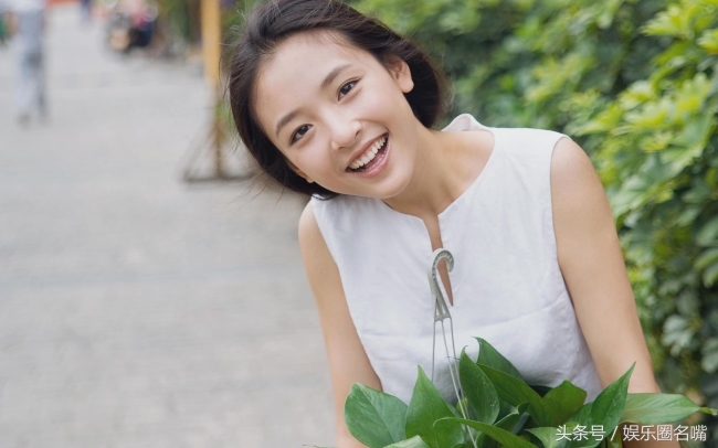 Nhiệt Ba, Ngô Thiến và những mỹ nhân Cbiz sở hữu nụ cười tỏa nắng