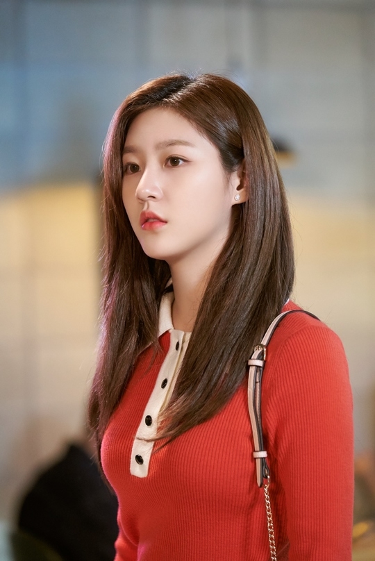 'School 2020' loại Ahn Seo Hyun để săn đón Kim Sae Ron đóng nữ chính?