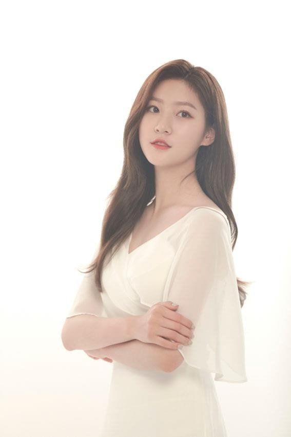 'School 2020' loại Ahn Seo Hyun để săn đón Kim Sae Ron đóng nữ chính?
