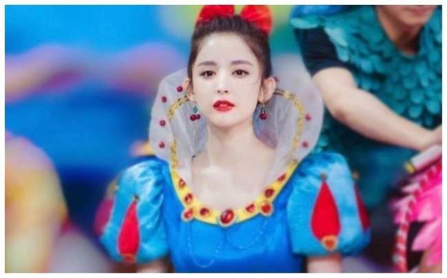 Trịnh Sảng, Cổ Lực Na Trát và sao Cbiz cosplay nhân vật hoạt hình