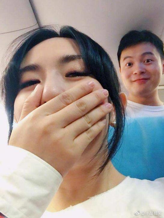 Lưu Đào, Hoàng Hiên và sao Cbiz sở hữu tay trái ngược nhan sắc