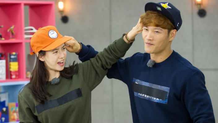Song Ji Hyo từng bị tố là 'đầu gấu trường học' chỉ vì ảnh tốt nghiệp