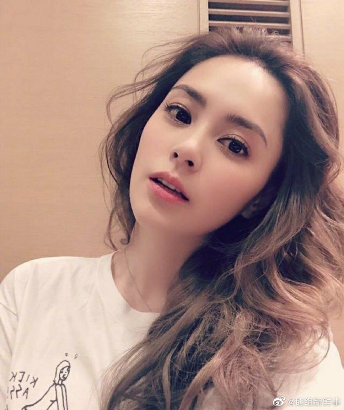 Chung Hân Đồng một đêm chi 140 triệu cho hot boy mạng