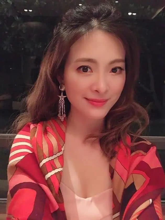 Trương Đình và sao nữ Cbiz bất hạnh vì áp lực sinh con trai