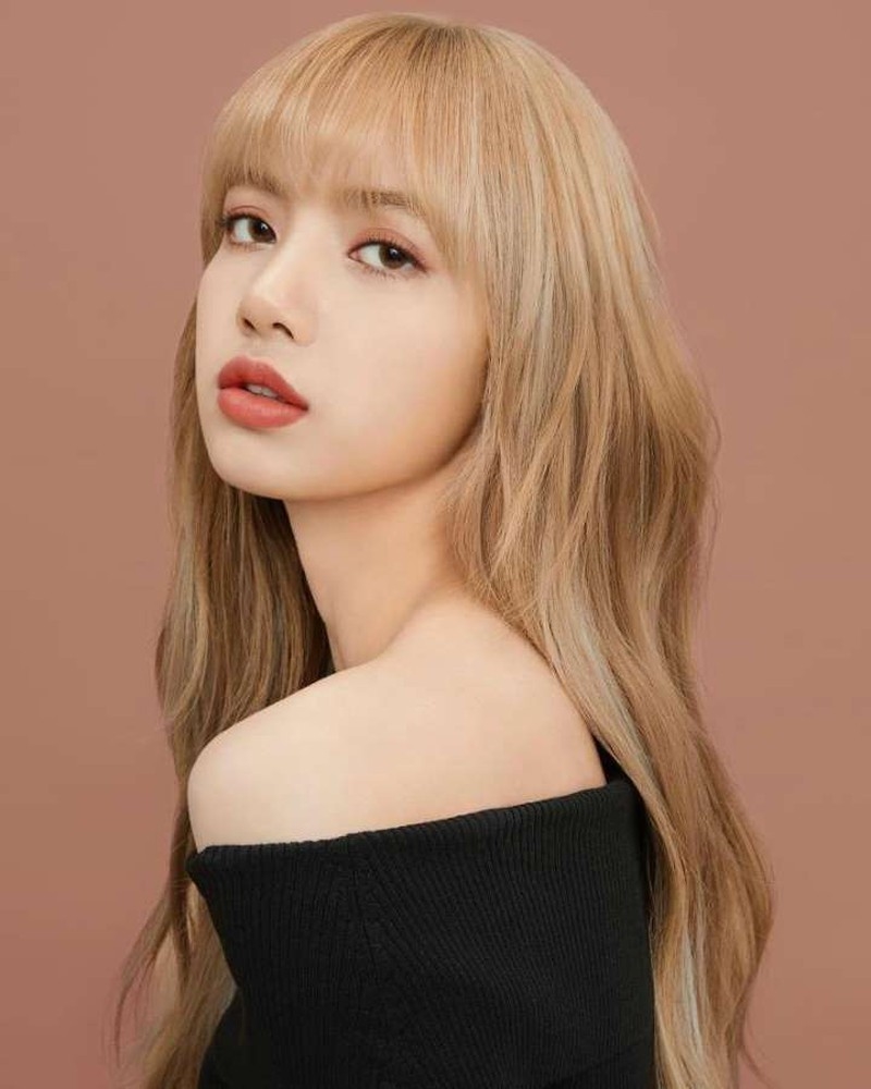 Lisa - Jisoo chứng tỏ nhan sắc nữ thần qua lời của bác sĩ thẩm mỹ