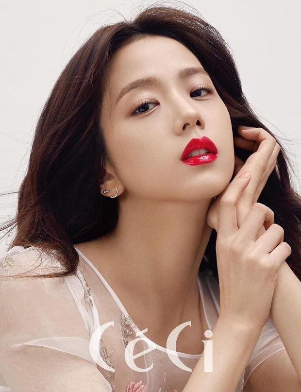 Lisa - Jisoo chứng tỏ nhan sắc nữ thần qua lời của bác sĩ thẩm mỹ