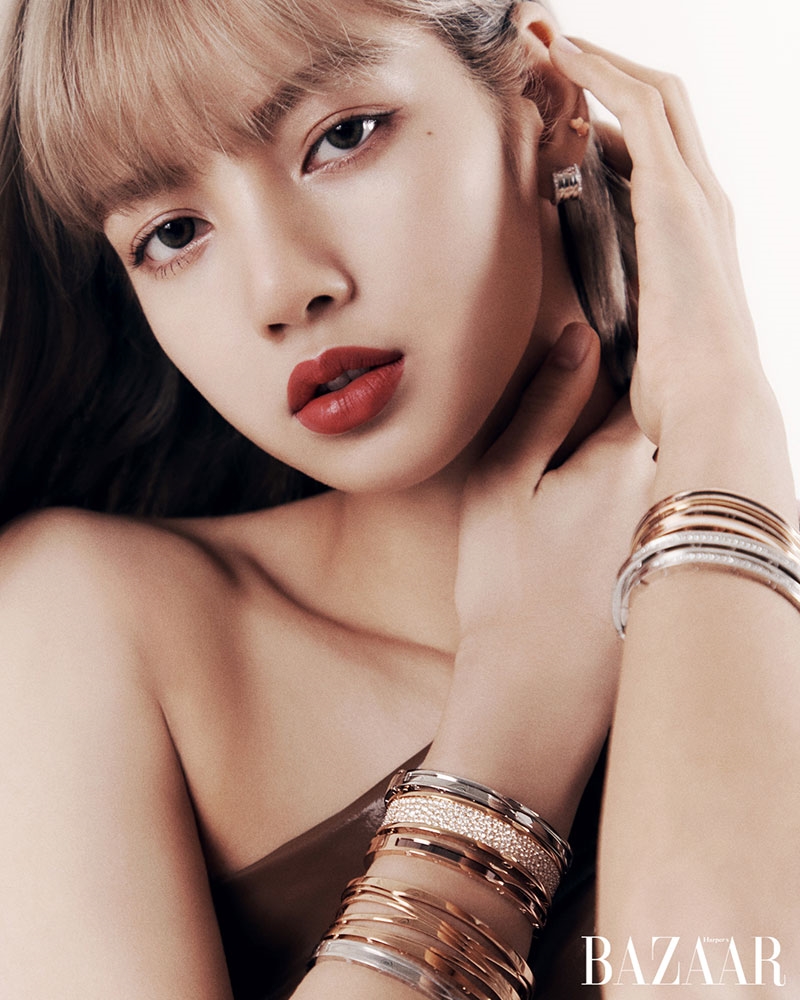 Lisa - Jisoo chứng tỏ nhan sắc nữ thần qua lời của bác sĩ thẩm mỹ