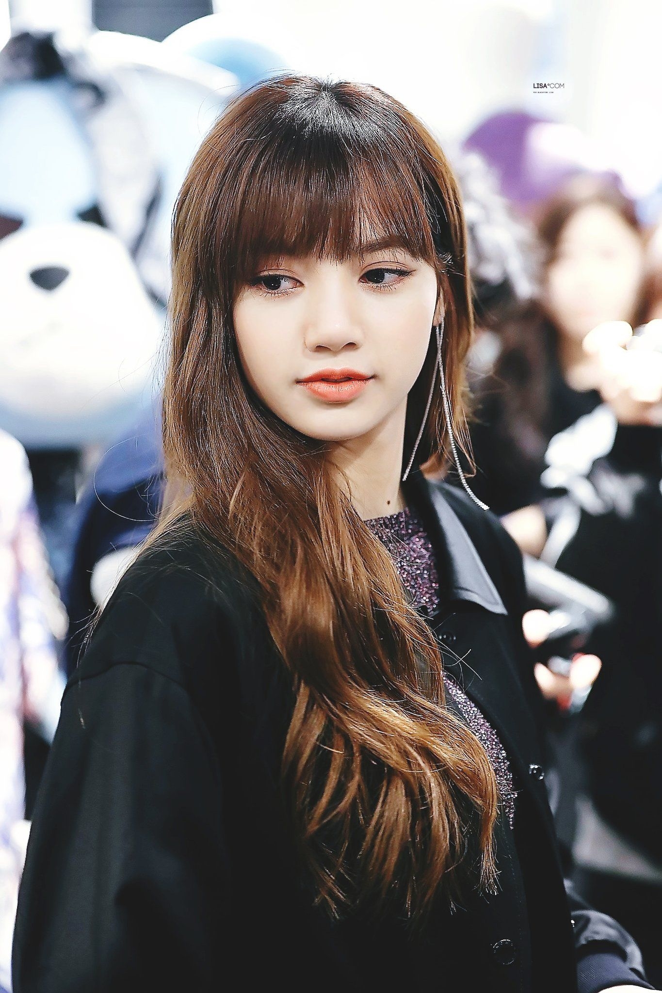 Lisa - Jisoo chứng tỏ nhan sắc nữ thần qua lời của bác sĩ thẩm mỹ