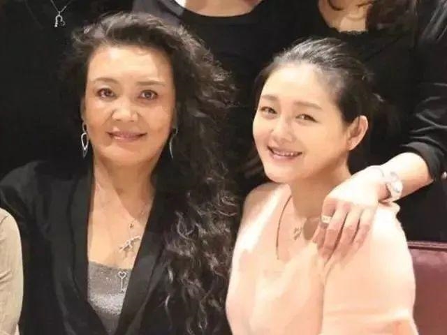 Từ Hy Viên và nỗi xót xa làm dâu nhà giàu, đi cấp cứu, mẹ chồng ngó lơ