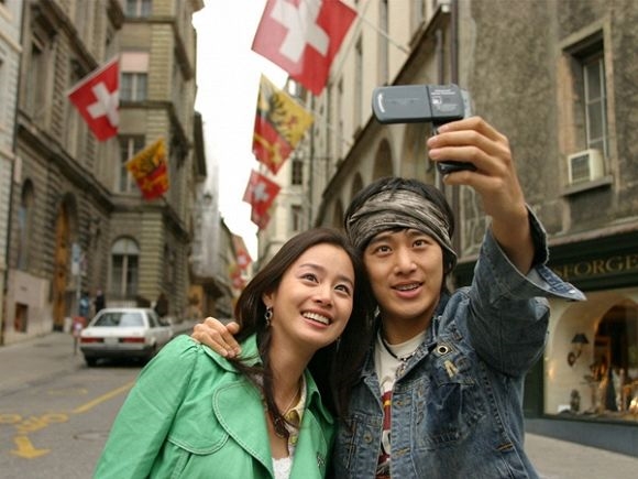 Chị em Kim Tae Hee và Lee Wan gây 'sốt' với những hình ảnh cũ