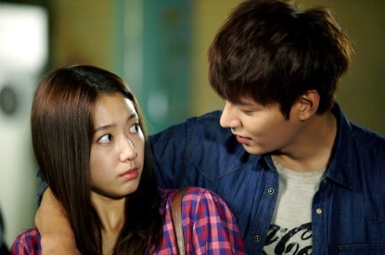 Những drama Hàn có chuyện tình tay ba làm fan bối rối nhất