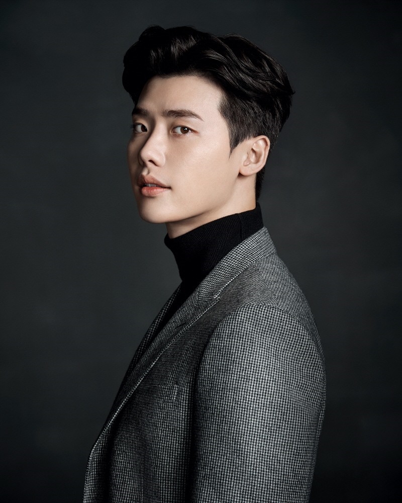 Lee Min Ho thua Lee Jong Suk ở bình chọn nam thần mọi thời đại