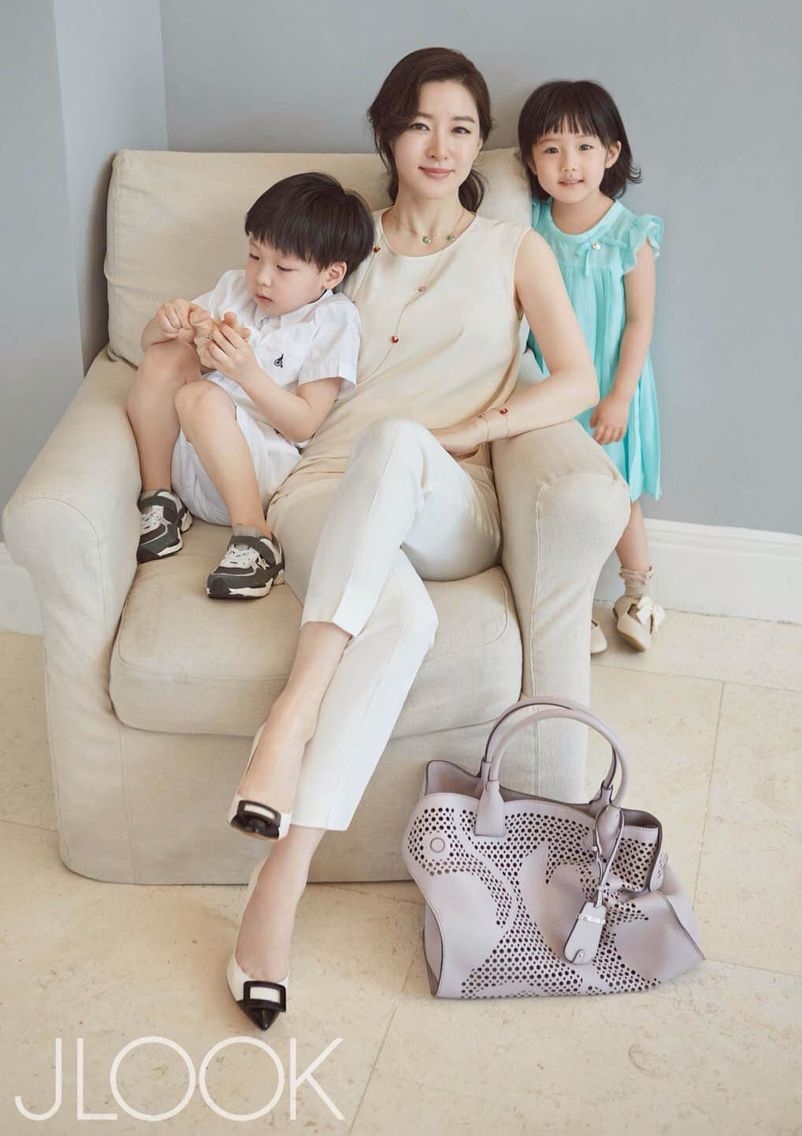 Kim Tae Hee và những mỹ nhân Hàn vừa xinh đẹp vừa lấy được chồng giàu