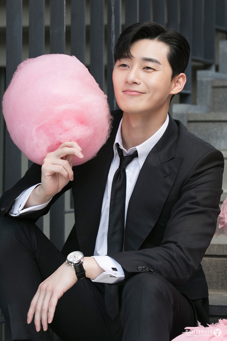 Park Seo Joon và 4 sao Hàn bên ngoài đẹp trai, bên trong nhiều tiền