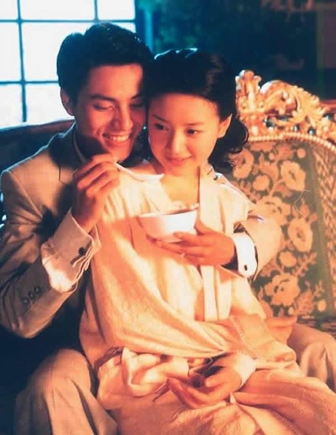 Lưu Diệc Phi, Trần Khôn và dàn sao Gia Tộc Kim Phấn sau 17 năm