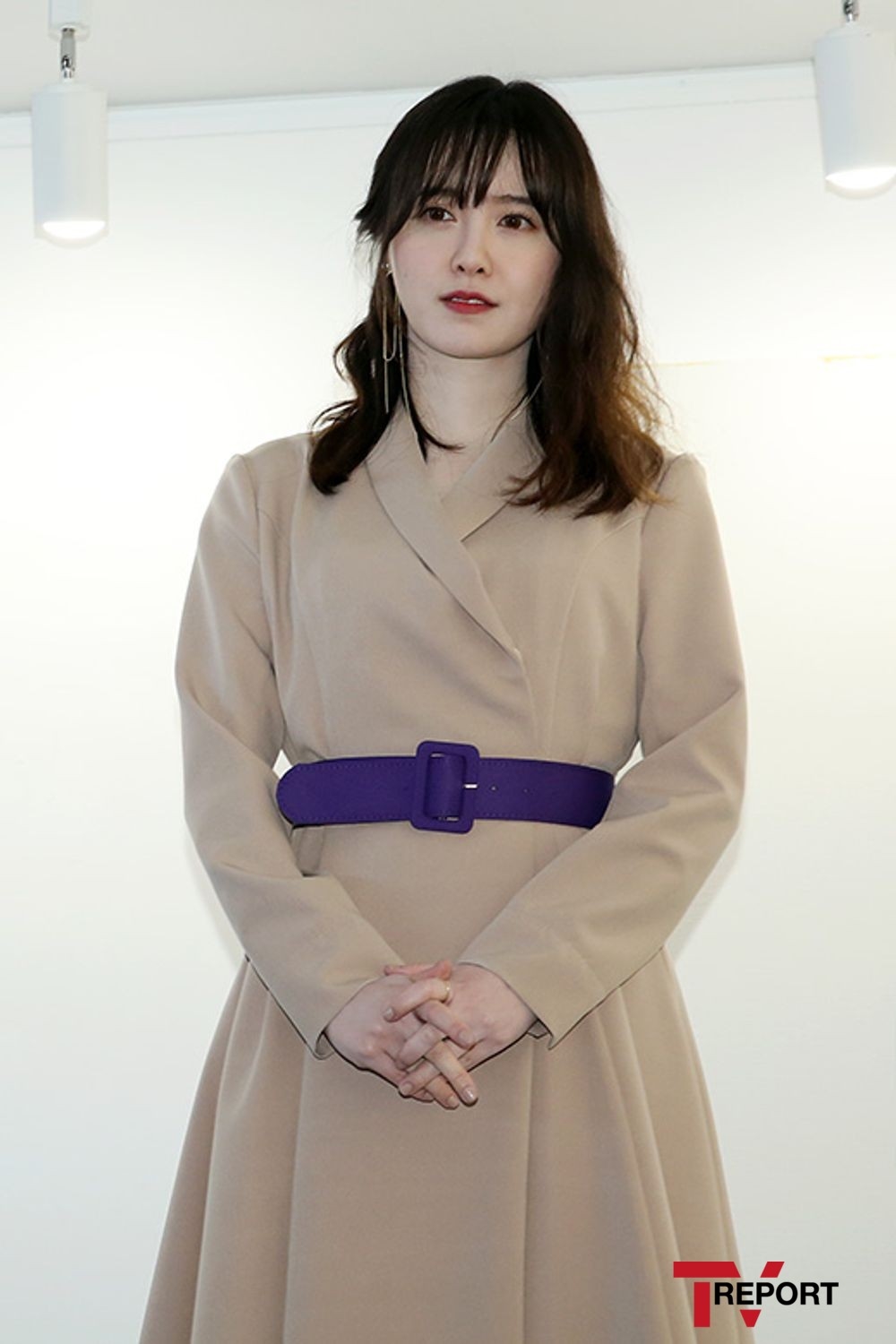 Goo Hye Sun xuất hiện đầy đặn hậu ly hôn tại họp báo triển lãm cá nhân