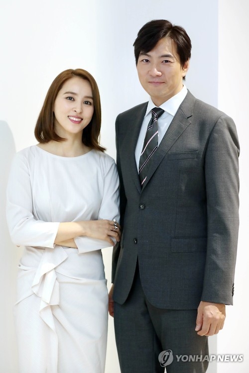 Song Il Gook và Han Hye Jin sau 14 năm đóng cặp trong 'Jumong'