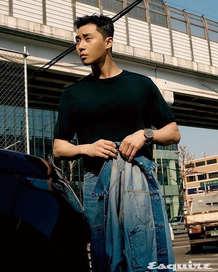 Park Seo Joon đẹp trai, nam tính với mái tóc ngắn trong bộ ảnh tạp chí