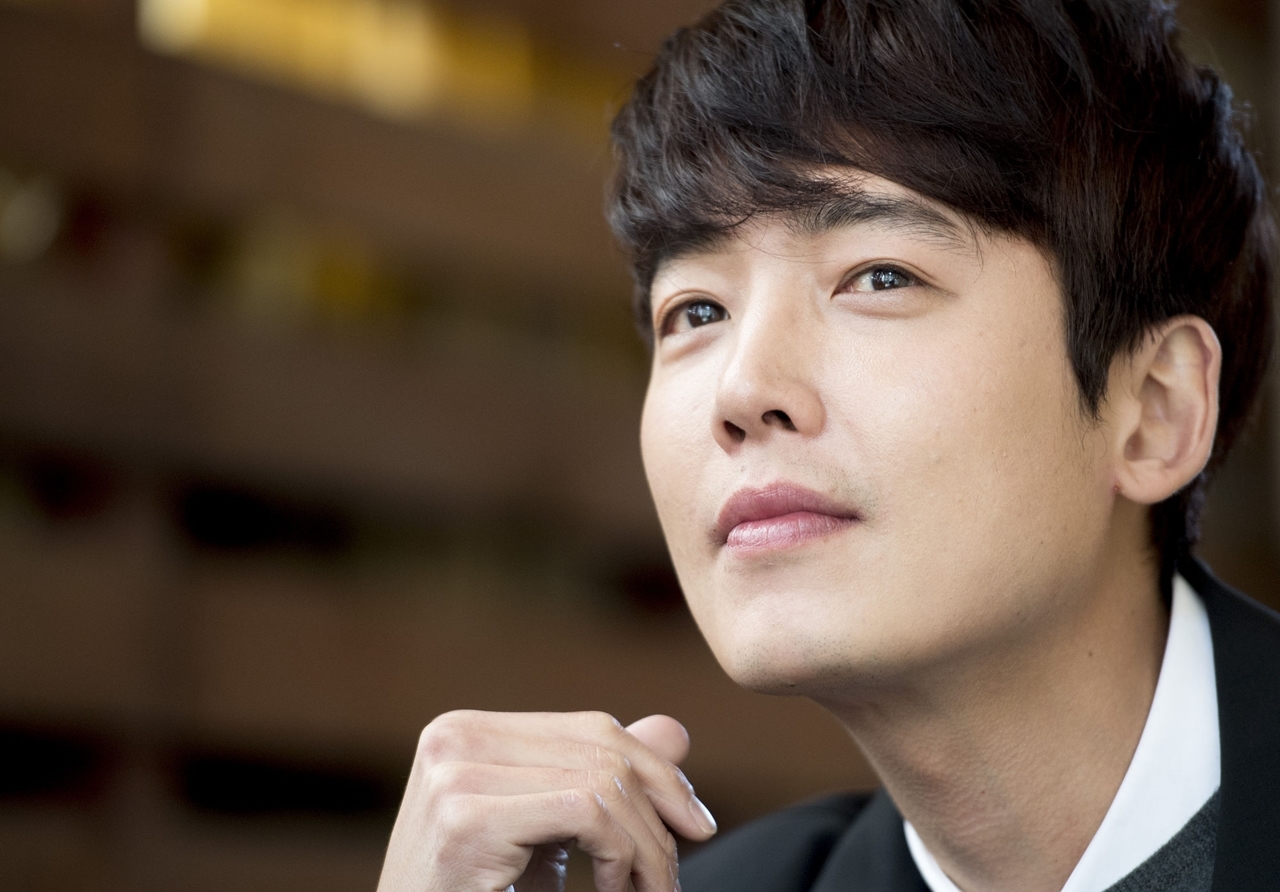 Hyun Bin và những nam thần sở hữu đôi mắt hút hồn cả người cùng giới